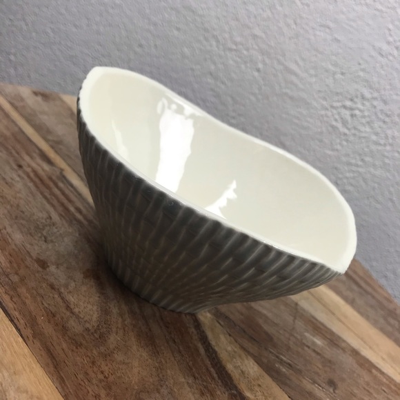 SOLD l 50s Red Wing Capistrano Basket Weave Bowl - Picture 2 of 14
